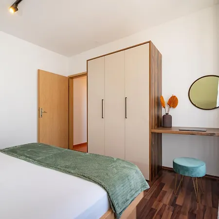 Apartment Sanmarino *