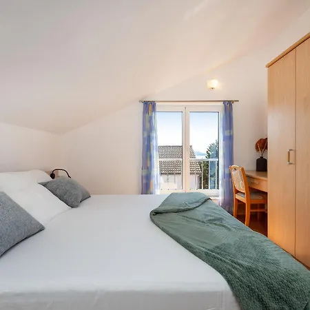 Sanmarino Apartment Pakostane