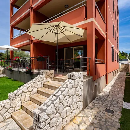 Apartment Sanmarino *